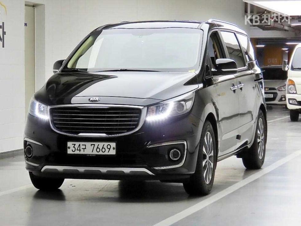 2018 - kia carnival