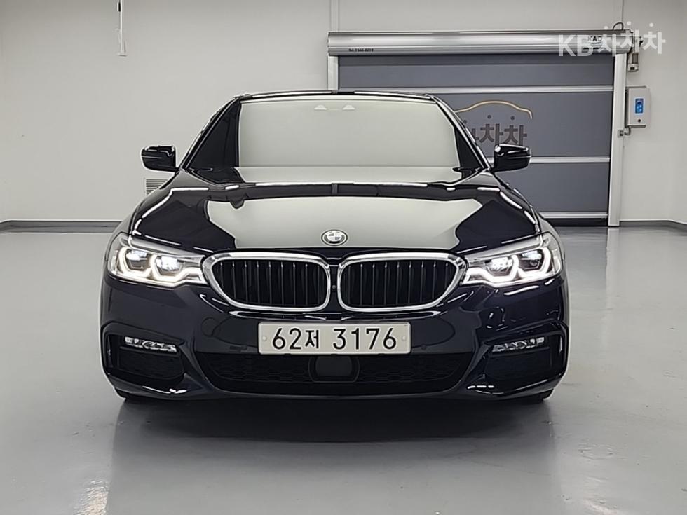 2018 BMW BMW 5 (G30) photo