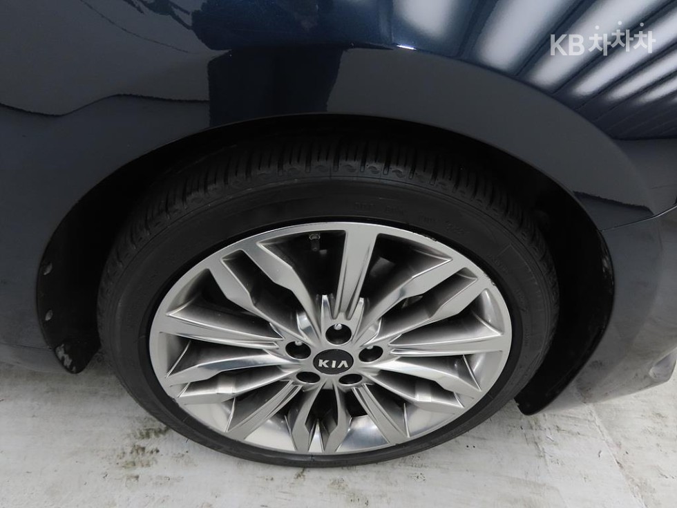 2020 - kia k7