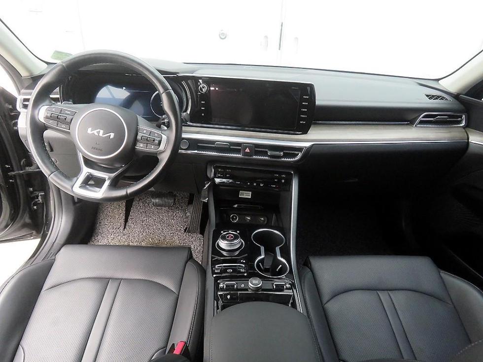2023 - kia k5