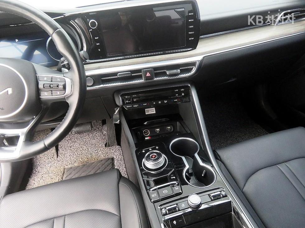 2023 - kia k5