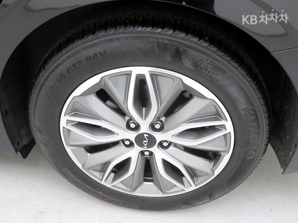 2023 - kia k5