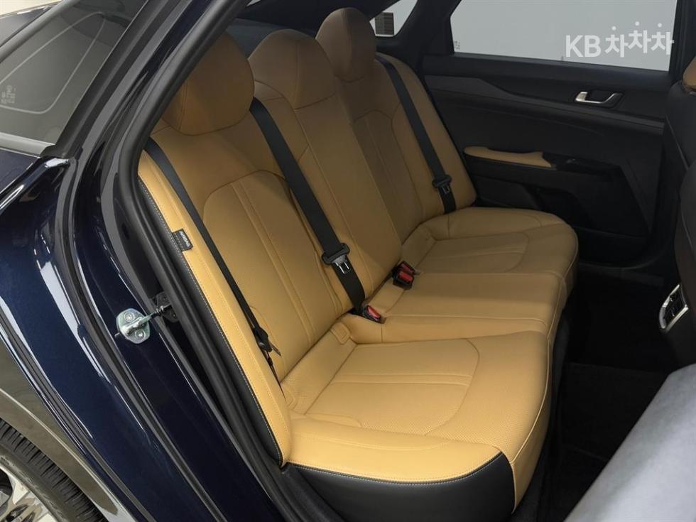 2020 - kia k5