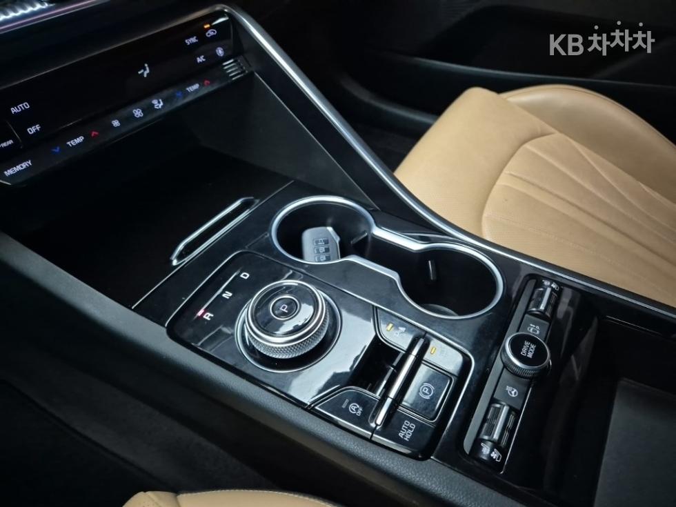 2020 - kia k5