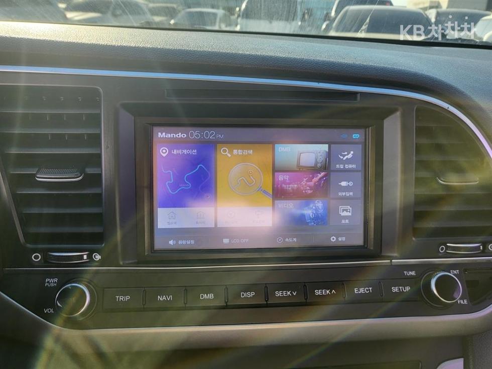 Hyundai Avante — miniaturë 16