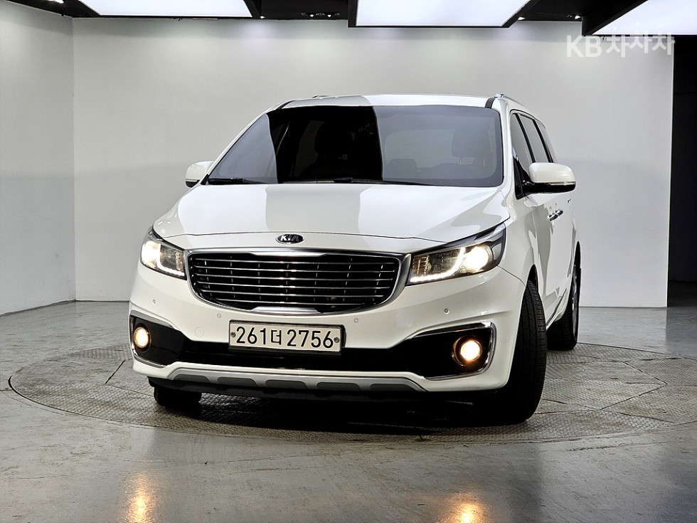 2018 - kia carnival