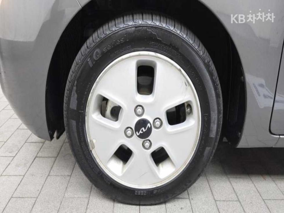 2022 - kia ray