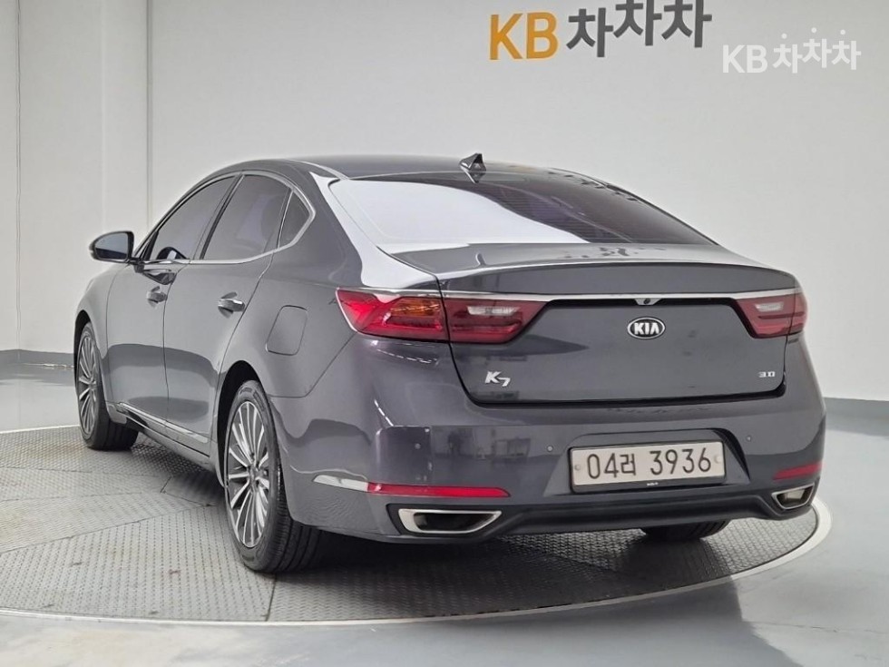 2018 - kia k7