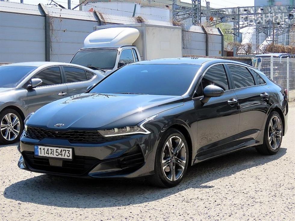 2021 - kia k5