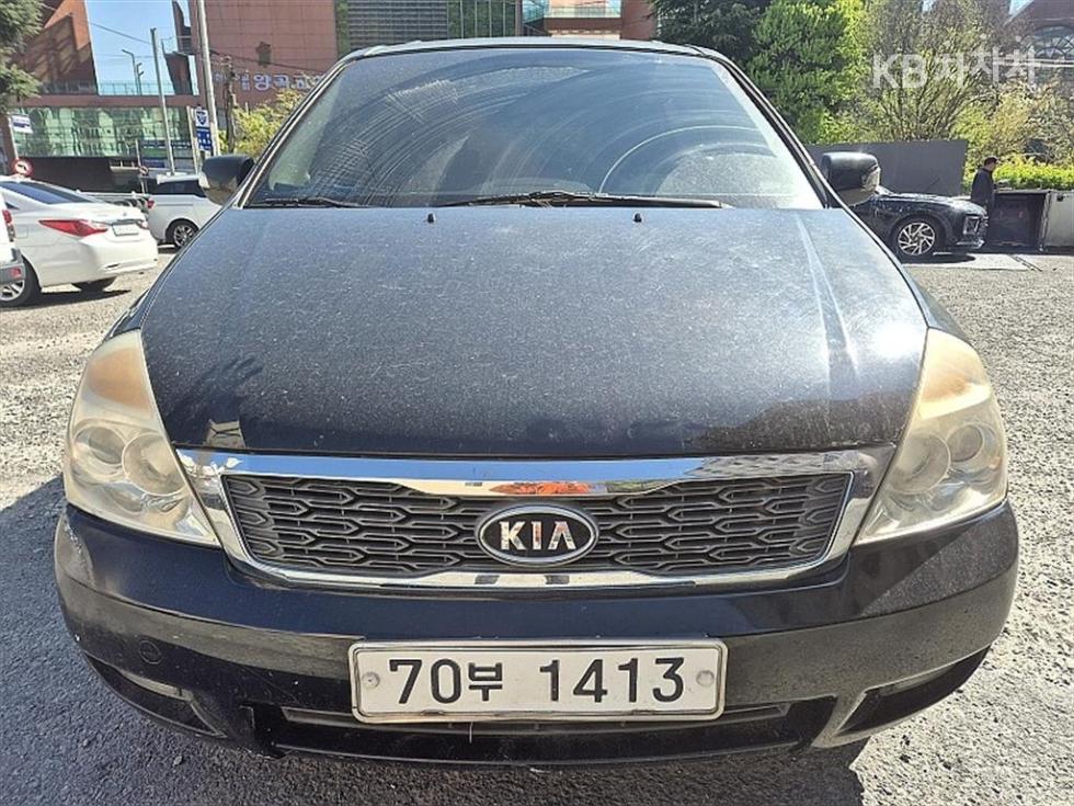 2011 kia carnival