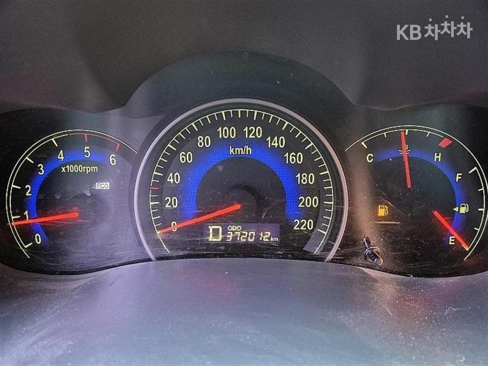 2011 - kia carnival