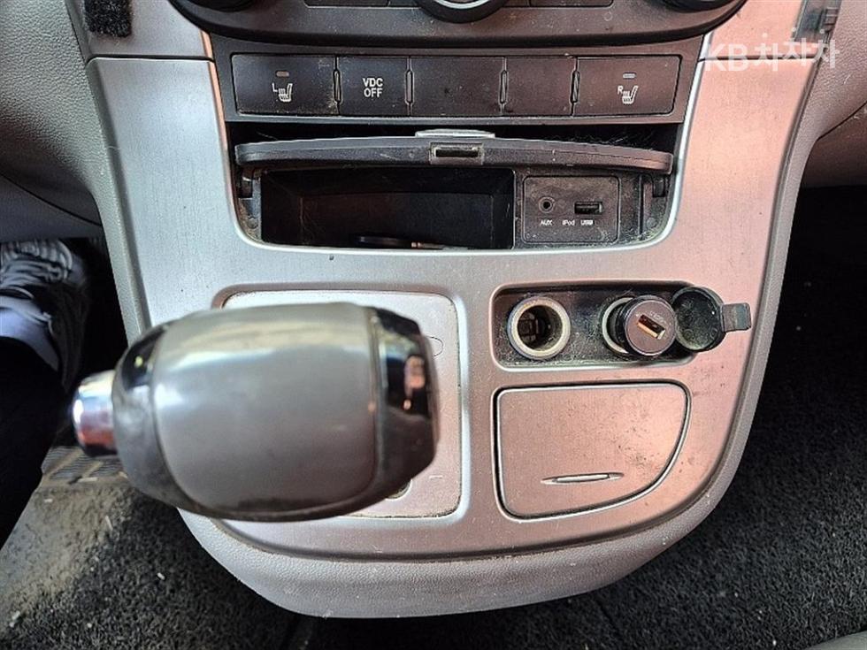 2011 - kia carnival