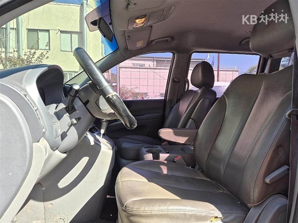 2011 - kia carnival