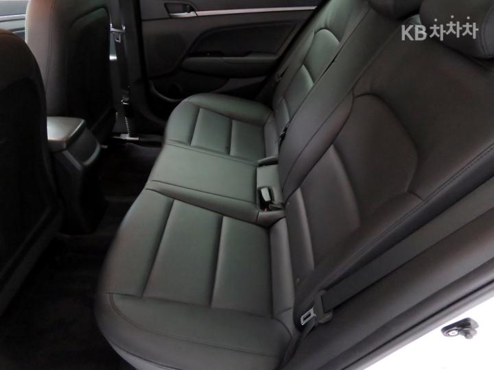 Hyundai Avante AD 1.6 GDi Value Plus 7