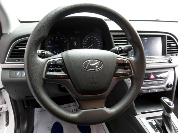 Hyundai Avante AD 1.6 GDi Value Plus 9