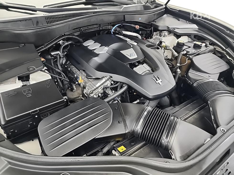 Maserati Levante — miniaturë 5