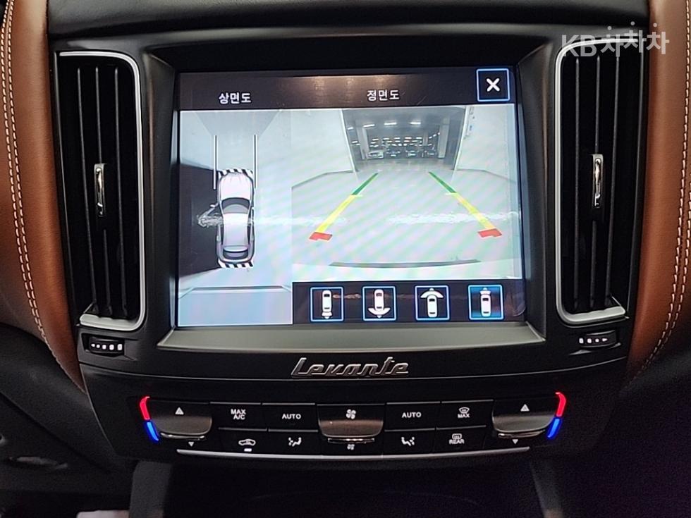 Maserati Levante — miniaturë 10