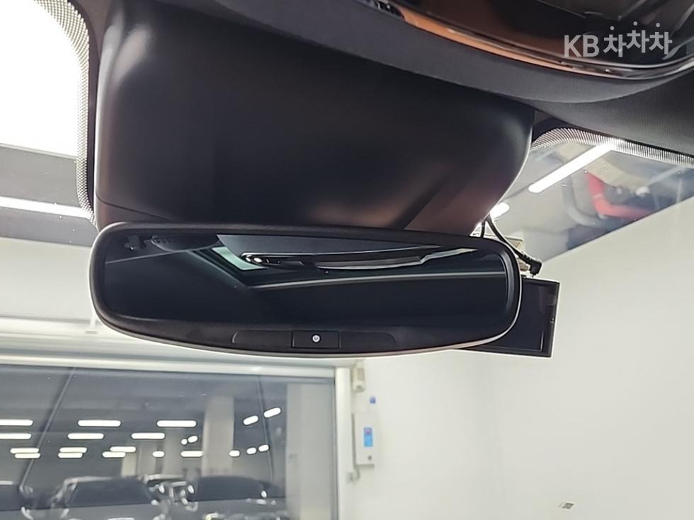 Maserati Levante — miniaturë 18