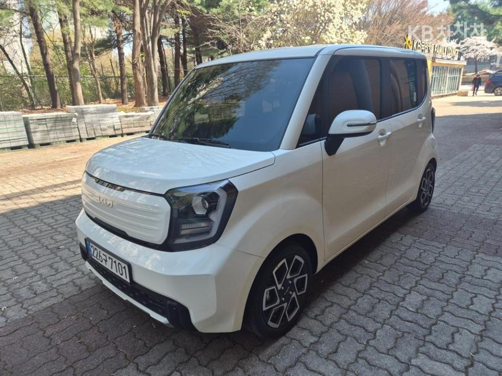 2025 - kia kia