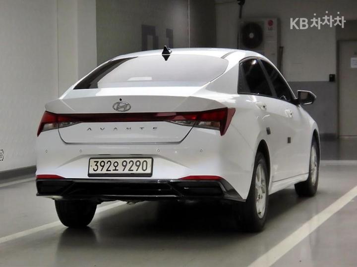 Hyundai Avante CN7 1.6 Gasoline Modern 5