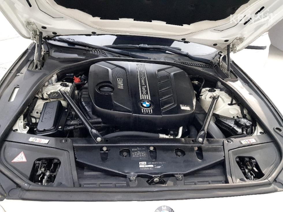 2013 - bmw 5 series