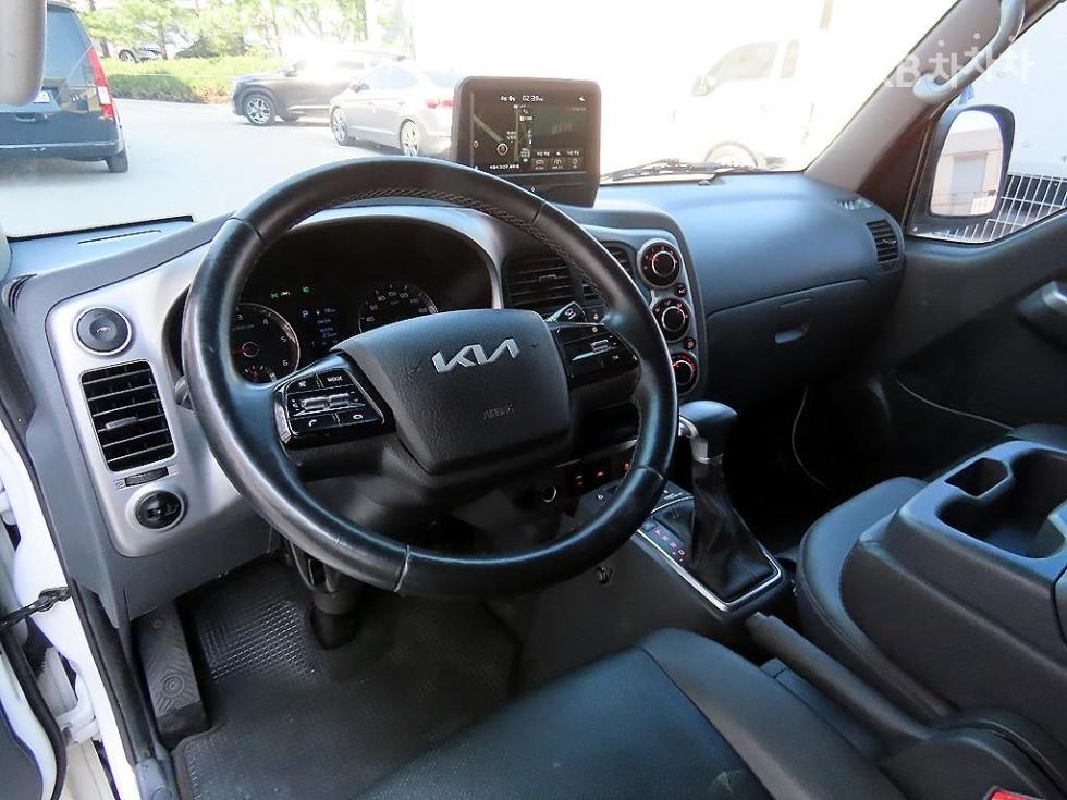 2023 - kia bongo iii