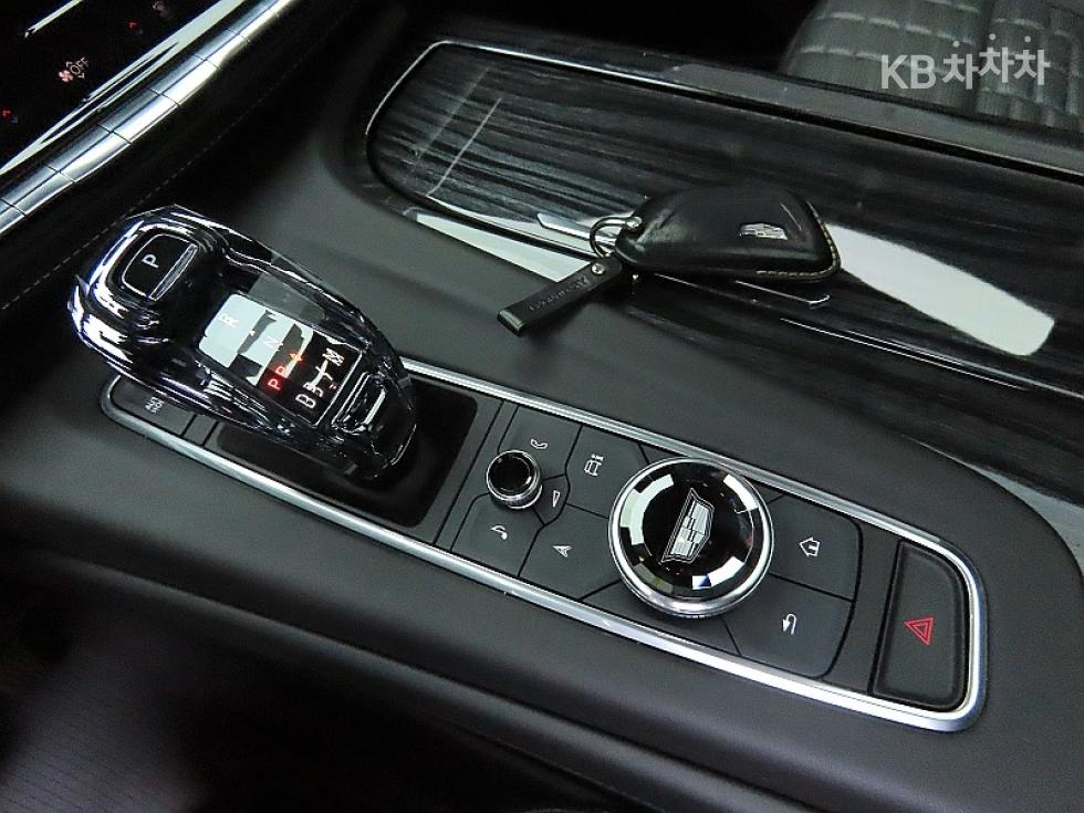 2023 Cadillac ESCALADE(5) photo
