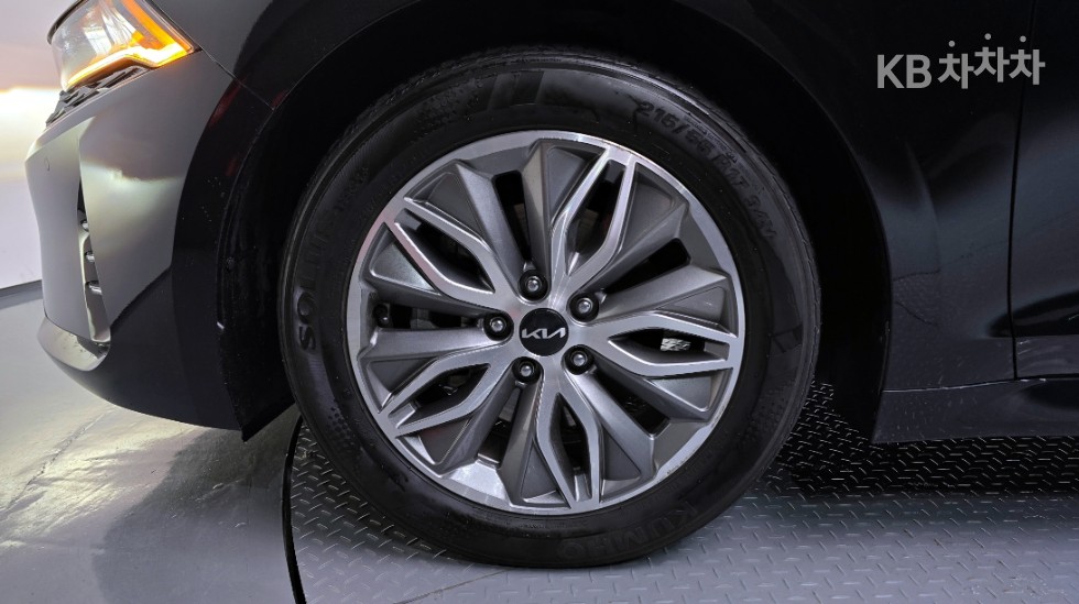 2023 - kia k5