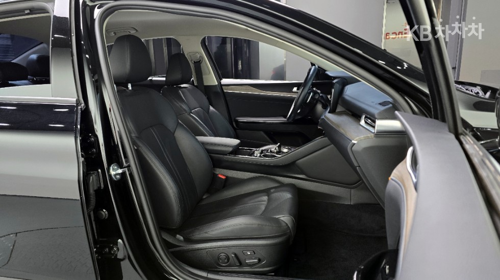 2023 - kia k5