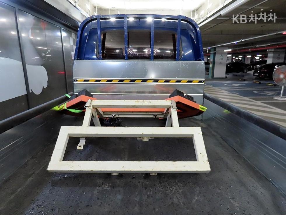 2020 - kia bongo iii