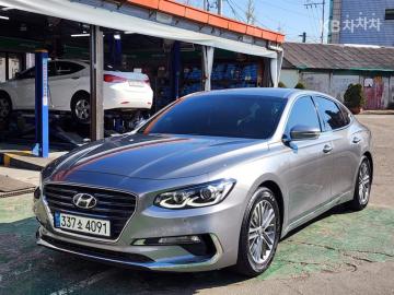Hyundai Grandeur 렌터카 3.0 LPi 모던 베이직 — foto 1