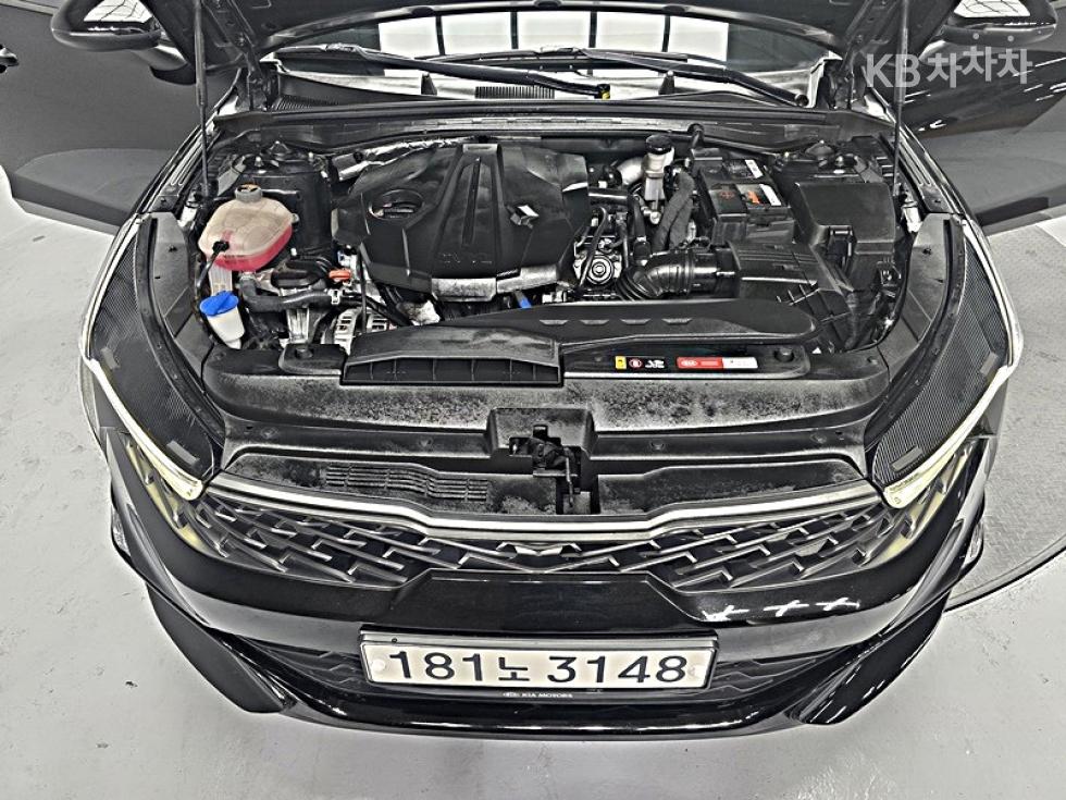 2021 - kia k5
