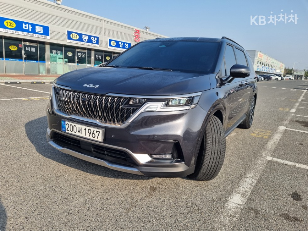 2023 - kia carnival