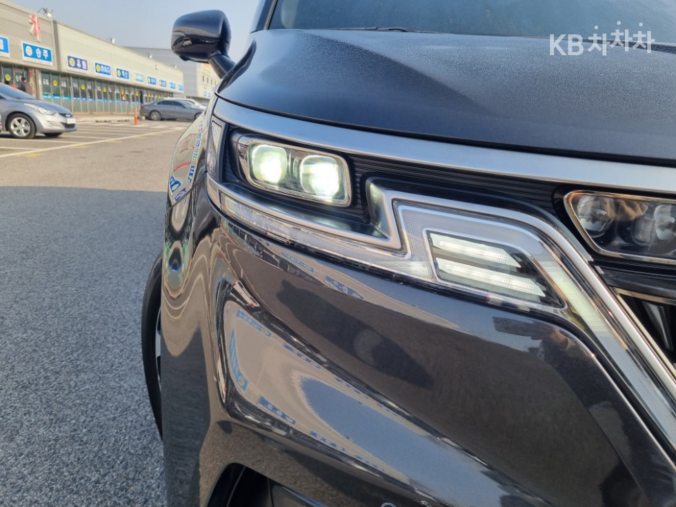 2023 - kia carnival