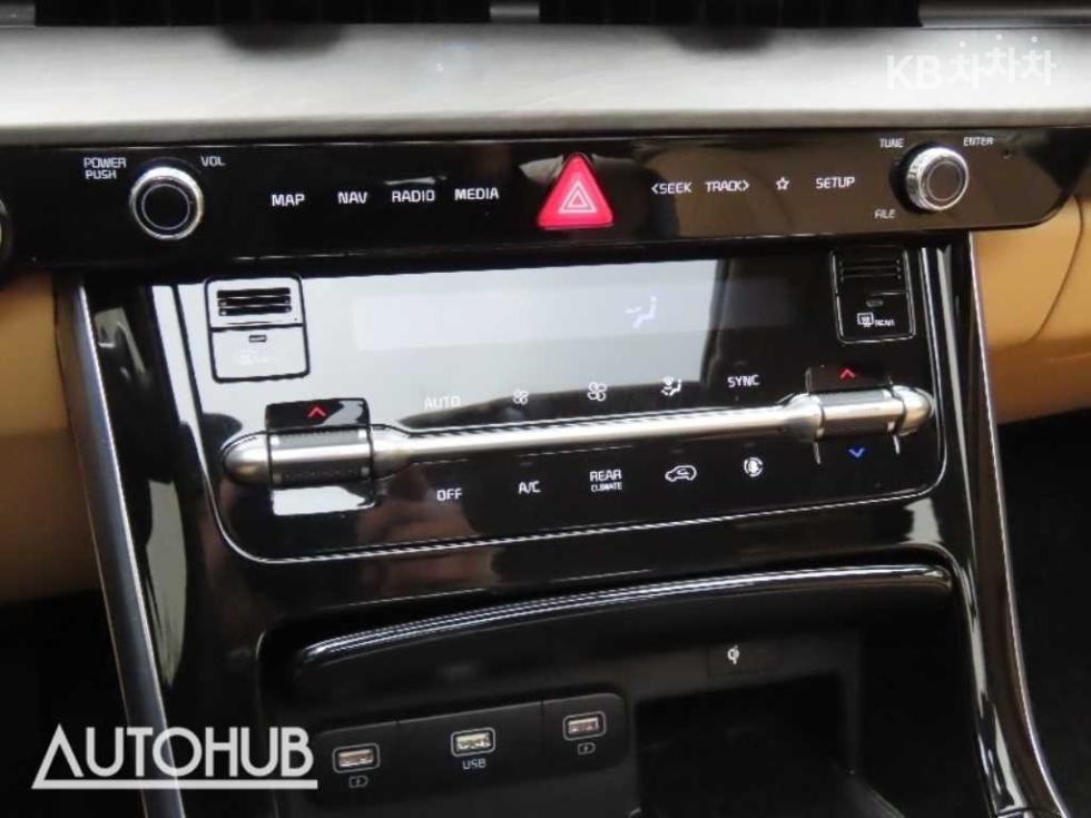 2021 - kia carnival