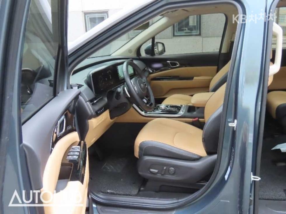 2021 - kia carnival