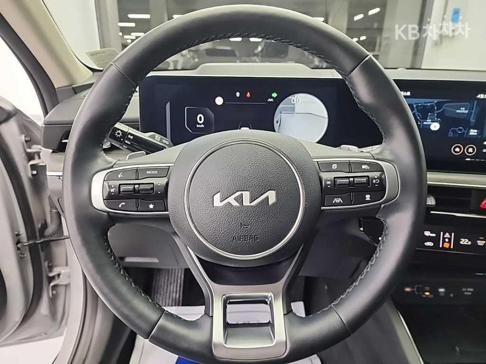 2025 - kia k5