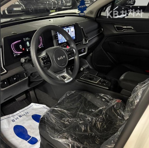 2022 - kia sportage