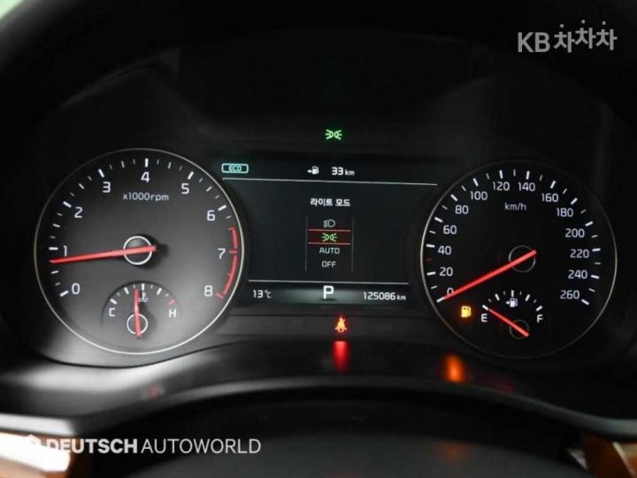 Kia K7 2.4 GDi Limited 9