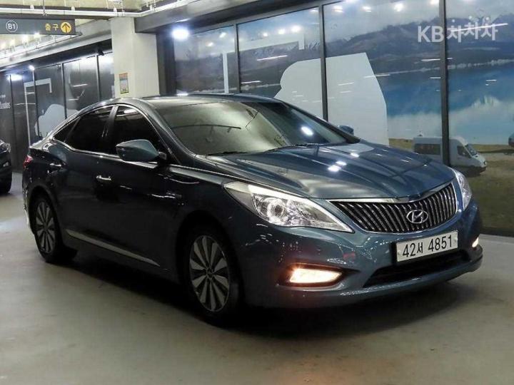 Hyundai Grandeur Hybrid Premium