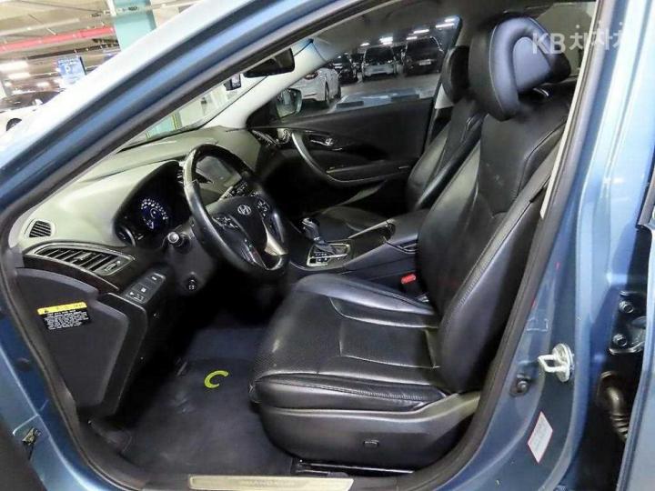 Hyundai Grandeur Hybrid Premium 7