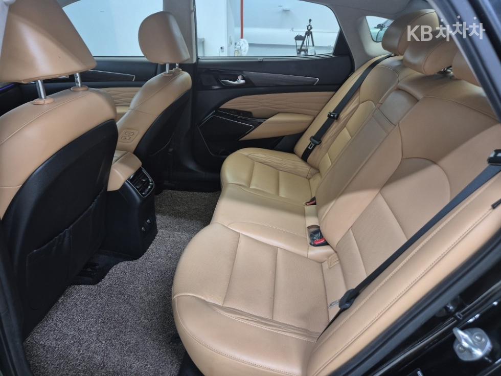 2020 - kia k7