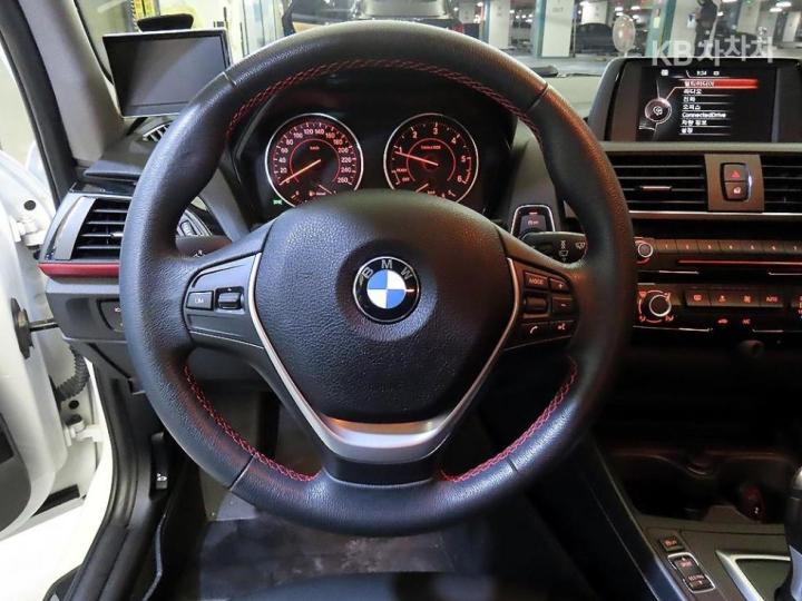 BMW 1 Series New 118d Sport Base Type 9