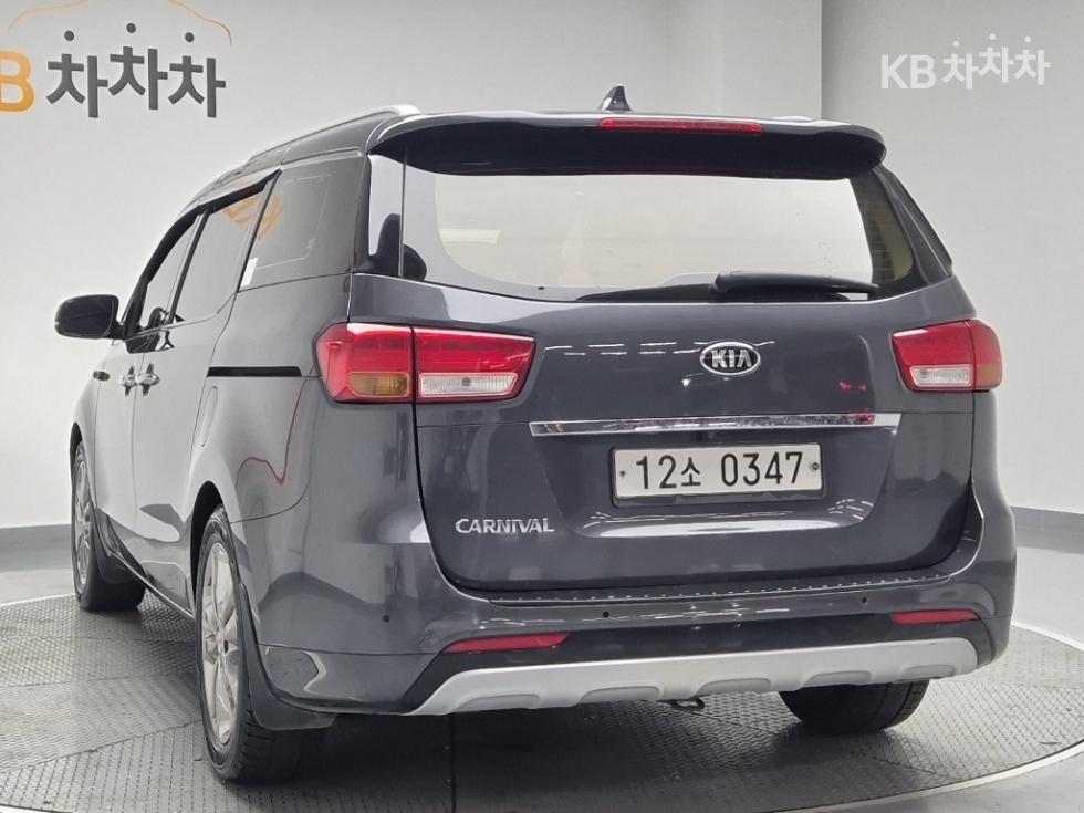 2017 - kia carnival