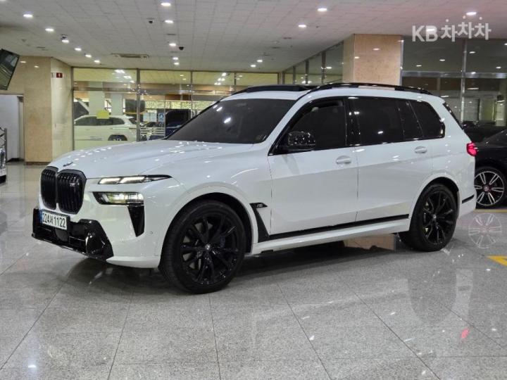 BMW X7 G07 M60i xDrive M Sport
