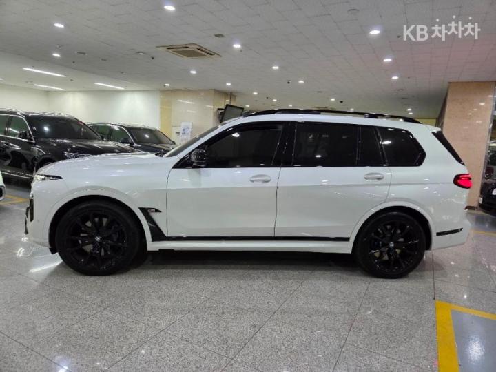 BMW X7 G07 M60i xDrive M Sport — фото 3
