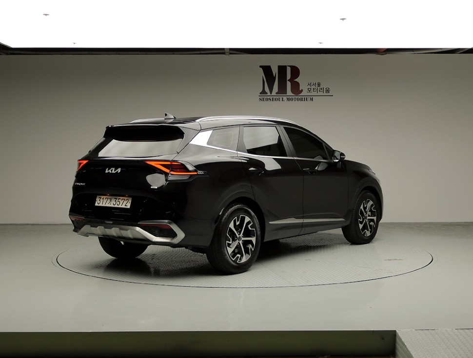 2023 - kia sportage
