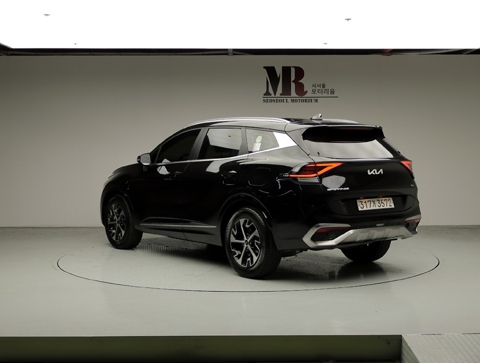 2023 - kia sportage