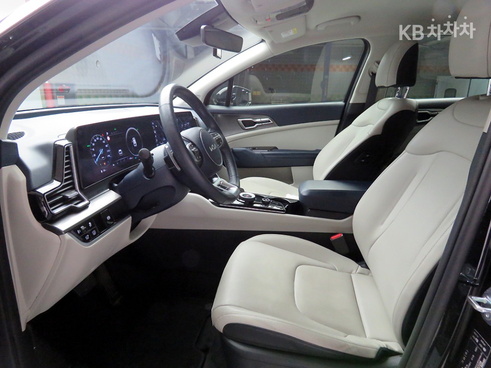 2023 - kia sportage