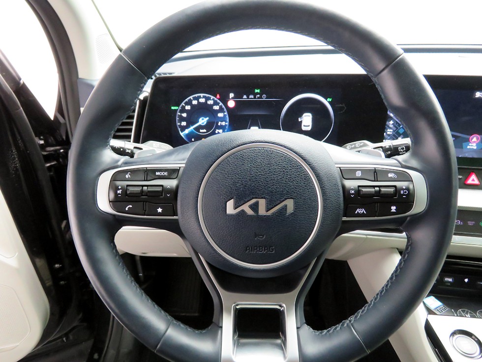 2023 - kia sportage
